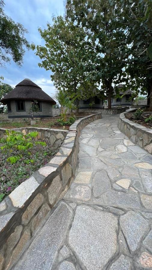 Gipir And Labongo Safari Lodge Ltd Pakwach Экстерьер фото
