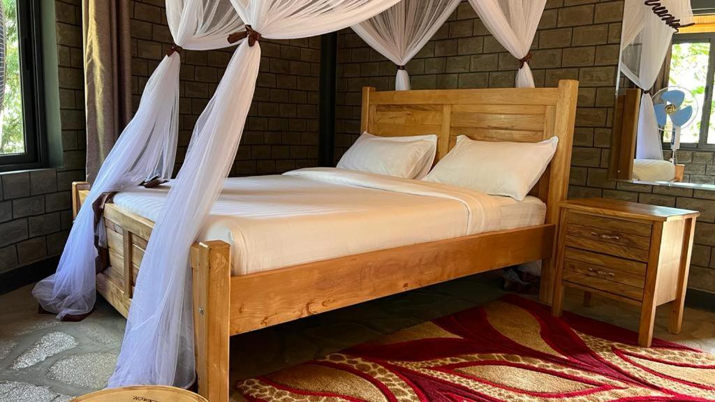 Gipir And Labongo Safari Lodge Ltd Pakwach Экстерьер фото