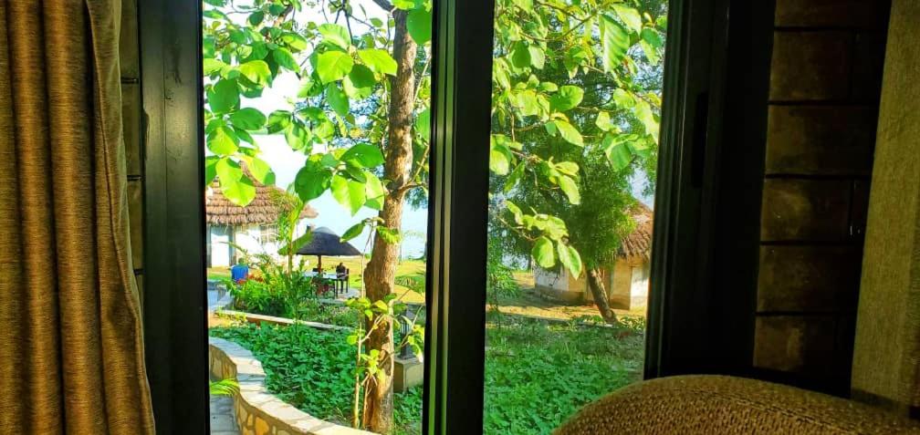 Gipir And Labongo Safari Lodge Ltd Pakwach Экстерьер фото