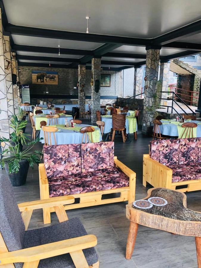 Gipir And Labongo Safari Lodge Ltd Pakwach Экстерьер фото